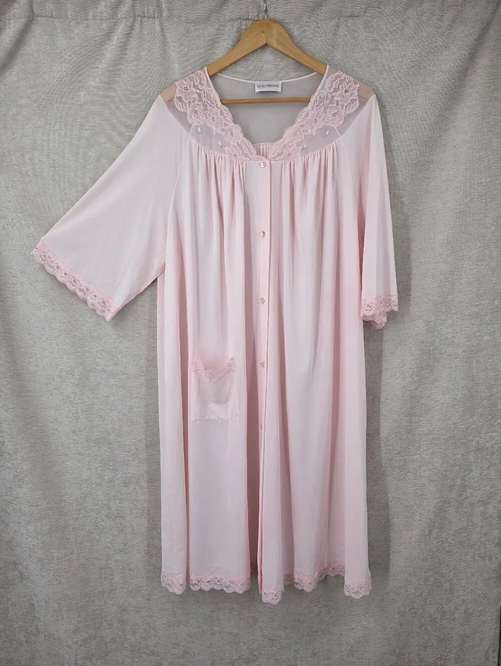 Shadowline Vintage Pink Lace Trim Women's Pajama Set with Matching Robe Nylon